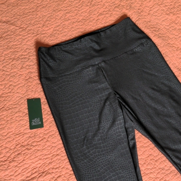 wild fable Pants - 🌻NWT animal print black leggings